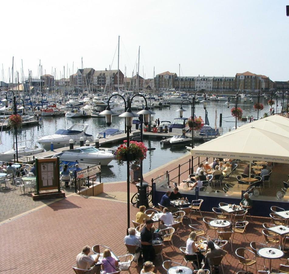Eastbourne, Sovereign Harbour Holiday Home Extérieur photo